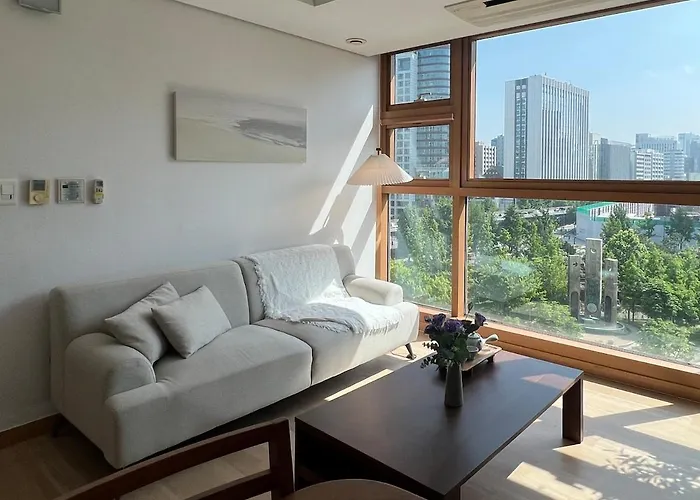 Quiet & Comfy Home, Close To Everything
